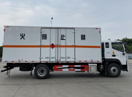 ����6.8�׸���W���W�R��3���ȼҺ�w��ʽ�\ݔ܇_����������܇