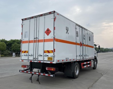 ����6.8�׸���W���W�R��3���ȼҺ�w��ʽ�\ݔ܇_����������܇