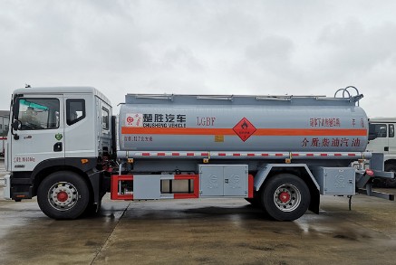 ��(gu��)��12���|�L(f��ng)������D9�͹�܇�෽λ�DƬ