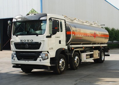 國六重汽豪沃24.3方油罐車 國六重汽豪沃24.3方油罐車