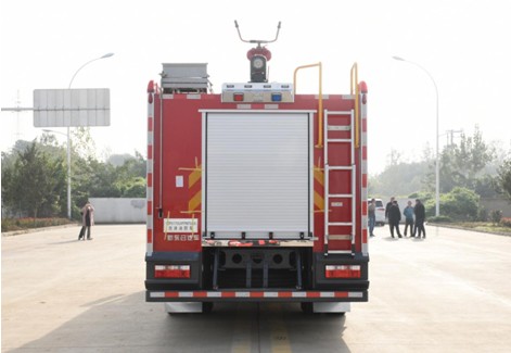 ����7���|�L������D9ˮ������܇